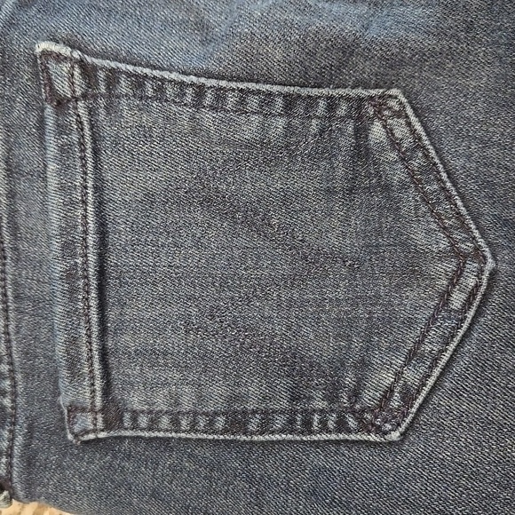 MOTHER LOOKER ANKLE FRAY IN FILM AT 11 WASH JEANS. SIZE 24. - Picture 12 of 12